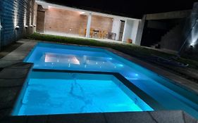 Casa amplia en ubicación tranquila de la ciudad